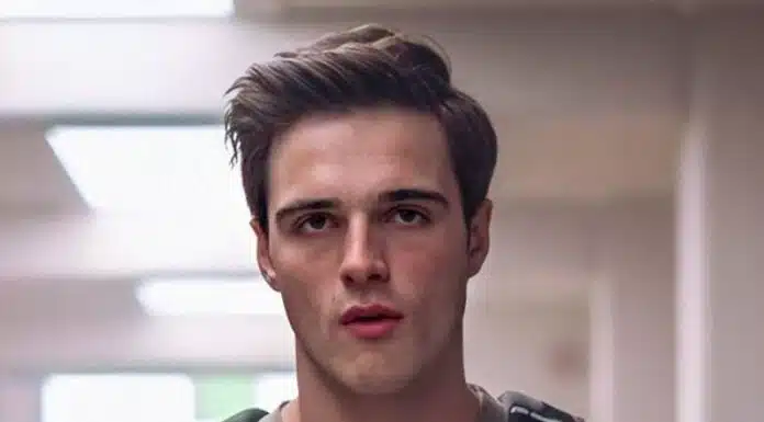 Is Nate Jacobs (Jacob Elordi) Gay in ‘Euphoria’ TV Series? Is Nate Jacobs (Jacob Elordi) Gay in 'Euphoria'