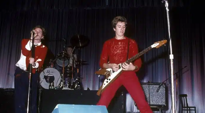 Sex Psitols: Is Steve Jones Bisexual or Straight? Photo of Steve JONES and Johnny ROTTEN and SEX PISTOLS