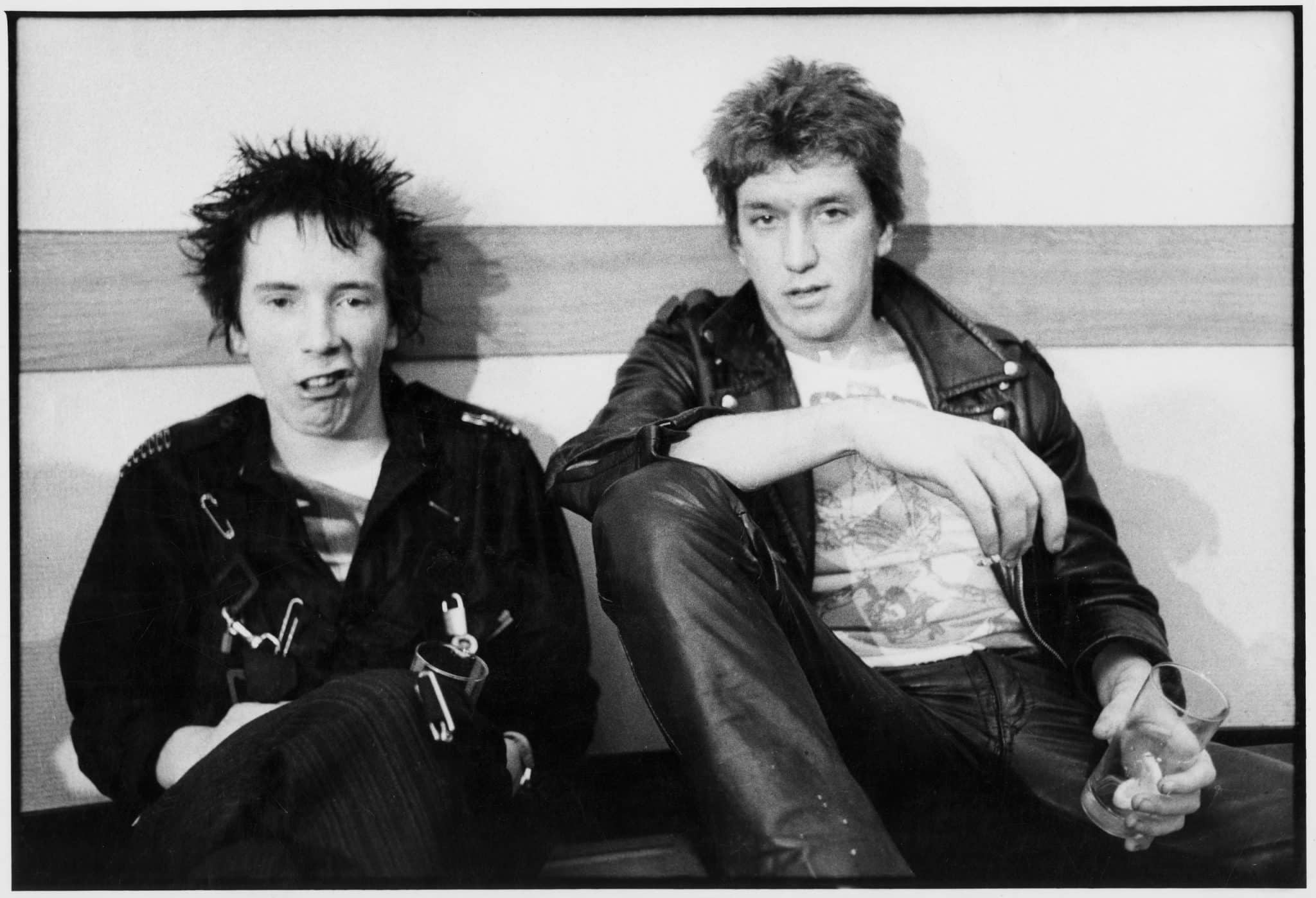 Are Johnny Rotten and Steve Jones Friends
