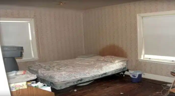 Where Was Jeffrey Dahmer’s Apartment Located? Does it Still Exist? Jeffrey Dahmer oxford Apartment location